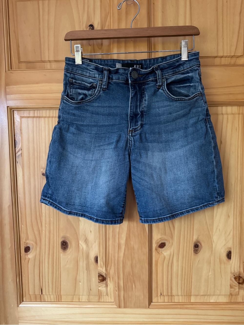 Kut from the Kloth Denim Bermuda Jean Shorts size 6